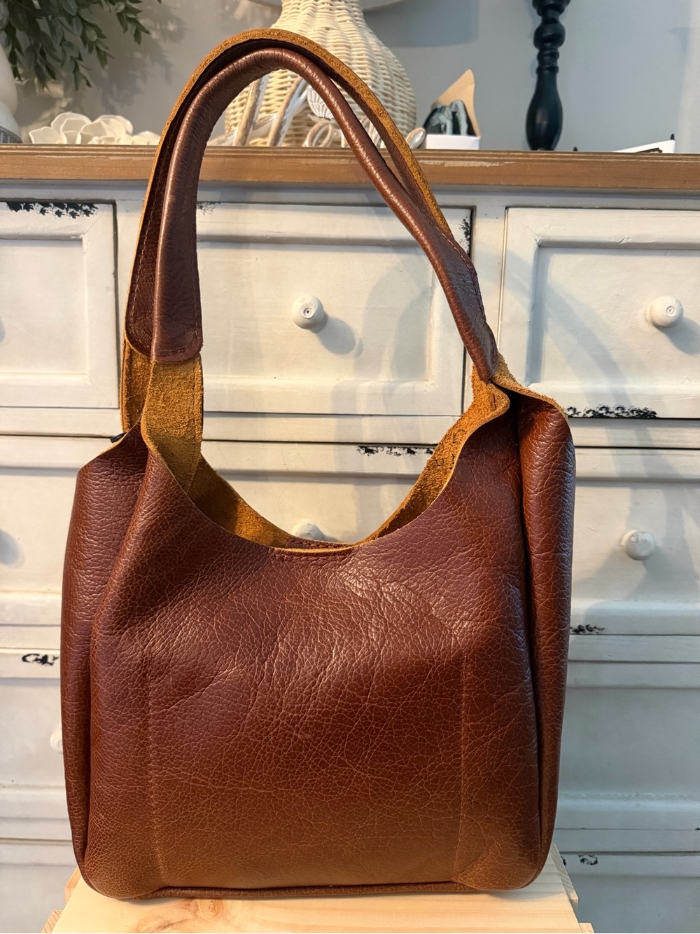 Portland Leather Large Madison Shoulder Bag - Picture 2 of 7